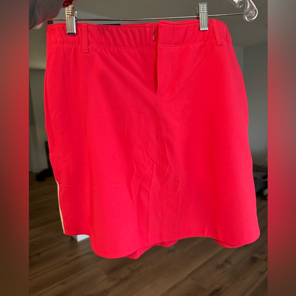 Under Armour Women's Pink Golf Skort